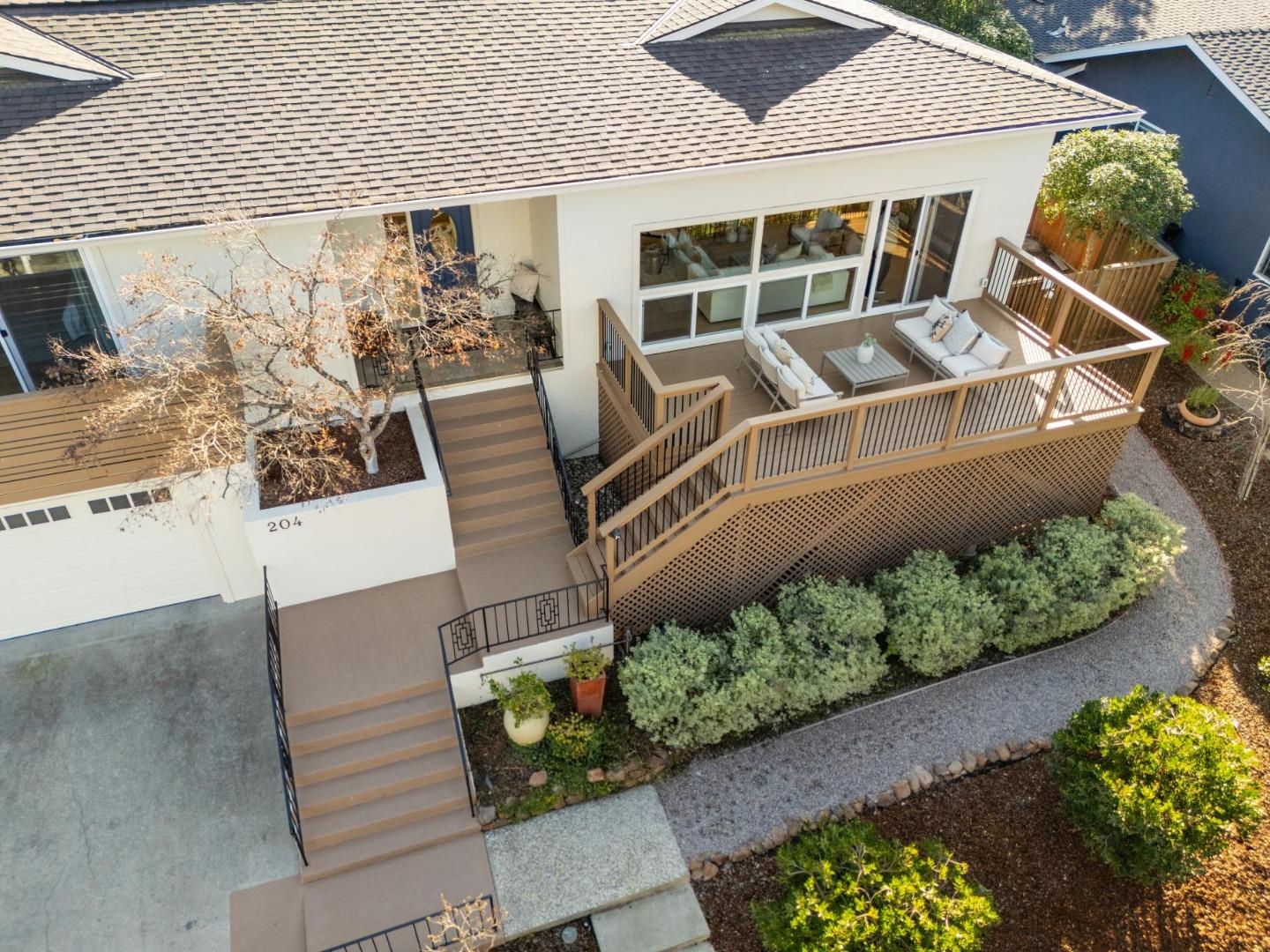 Detail Gallery Image 4 of 64 For 204 Vista De Sierra, Los Gatos,  CA 95030 - 3 Beds | 2 Baths