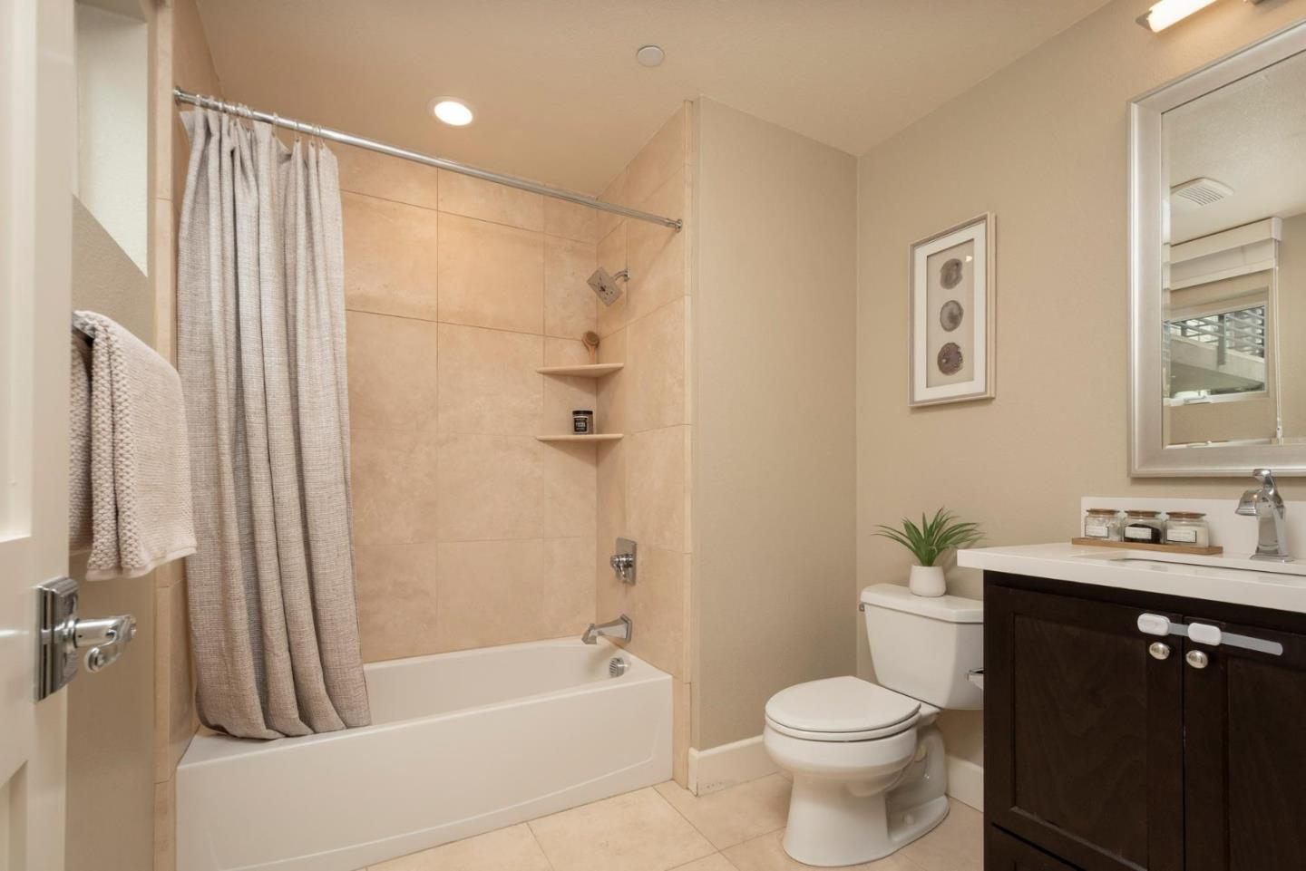 Detail Gallery Image 19 of 22 For 413 Franklin Pkwy, San Mateo,  CA 94403 - 4 Beds | 4 Baths