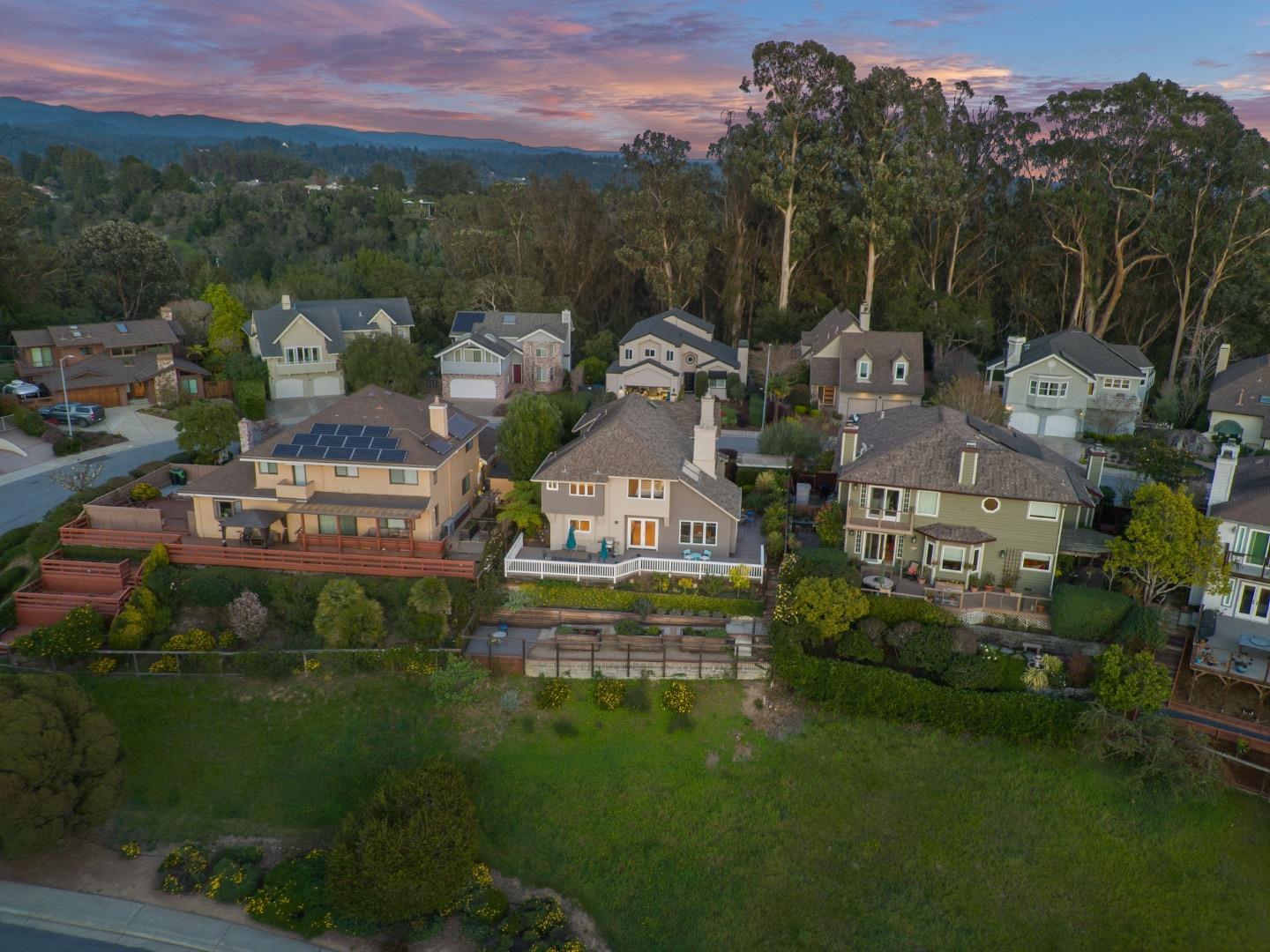 Detail Gallery Image 35 of 45 For 3705 Tiffani Ct, Santa Cruz,  CA 95065 - 3 Beds | 2/1 Baths