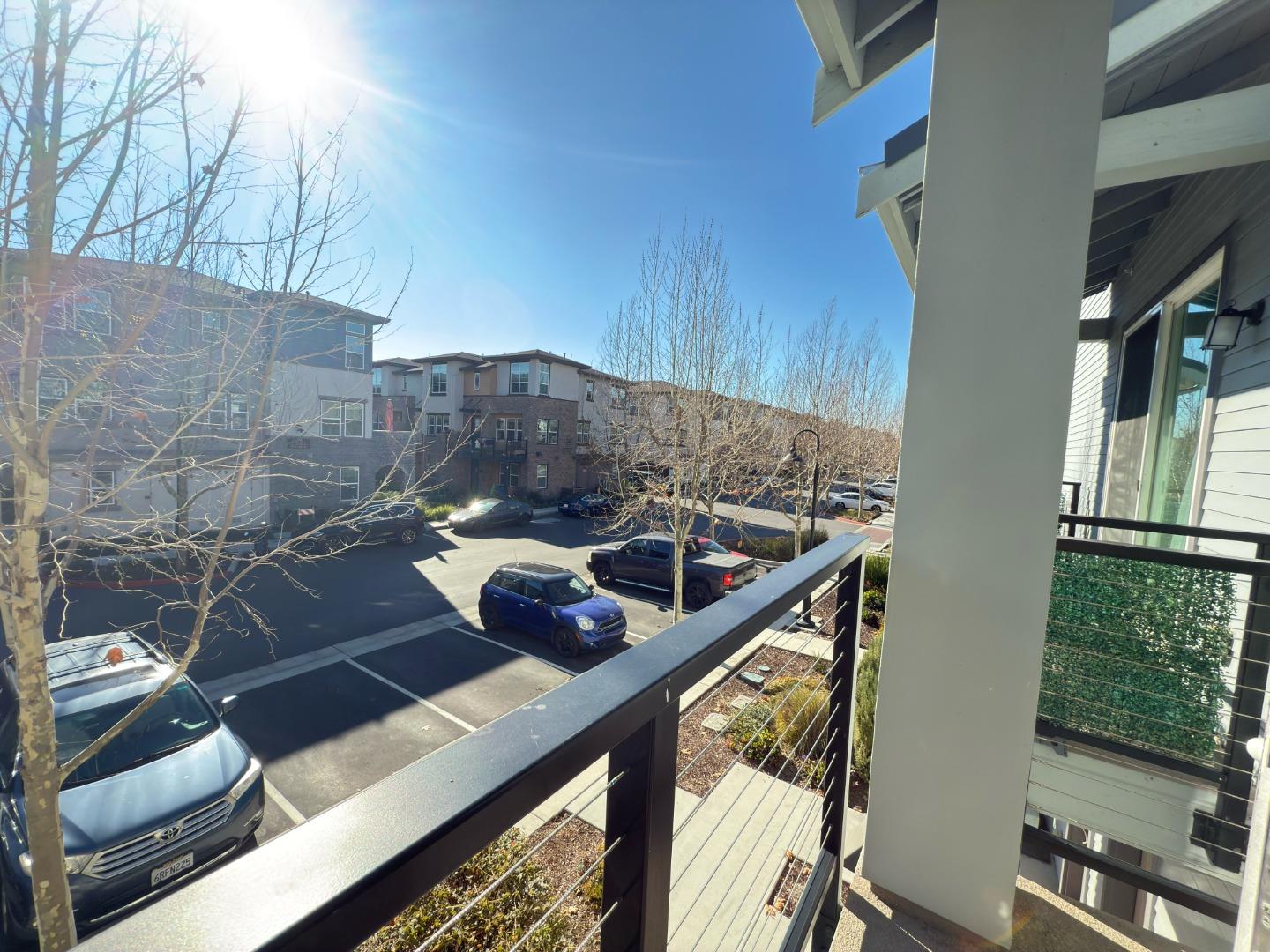 Detail Gallery Image 7 of 16 For 875 Cotati Ter #5,  Sunnyvale,  CA 94085 - 2 Beds | 2/1 Baths