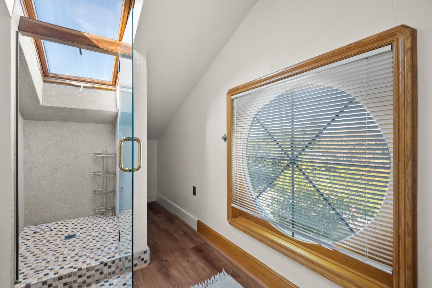 Detail Gallery Image 36 of 40 For 2216 Clarke Ave, East Palo Alto,  CA 94303 - 7 Beds | 6 Baths