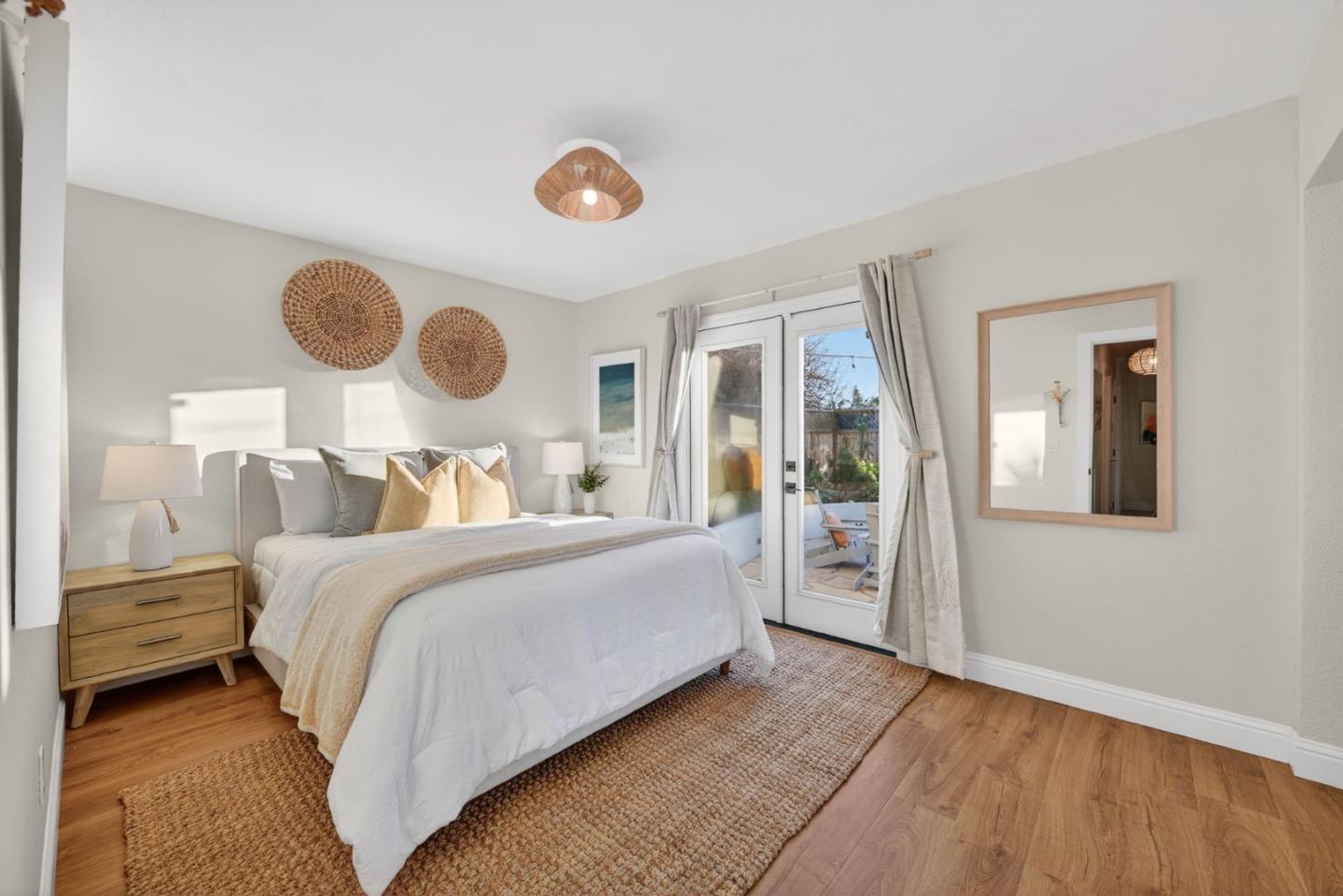 Detail Gallery Image 10 of 26 For 1500 Dougmar Dr, Santa Cruz,  CA 95062 - 4 Beds | 2 Baths