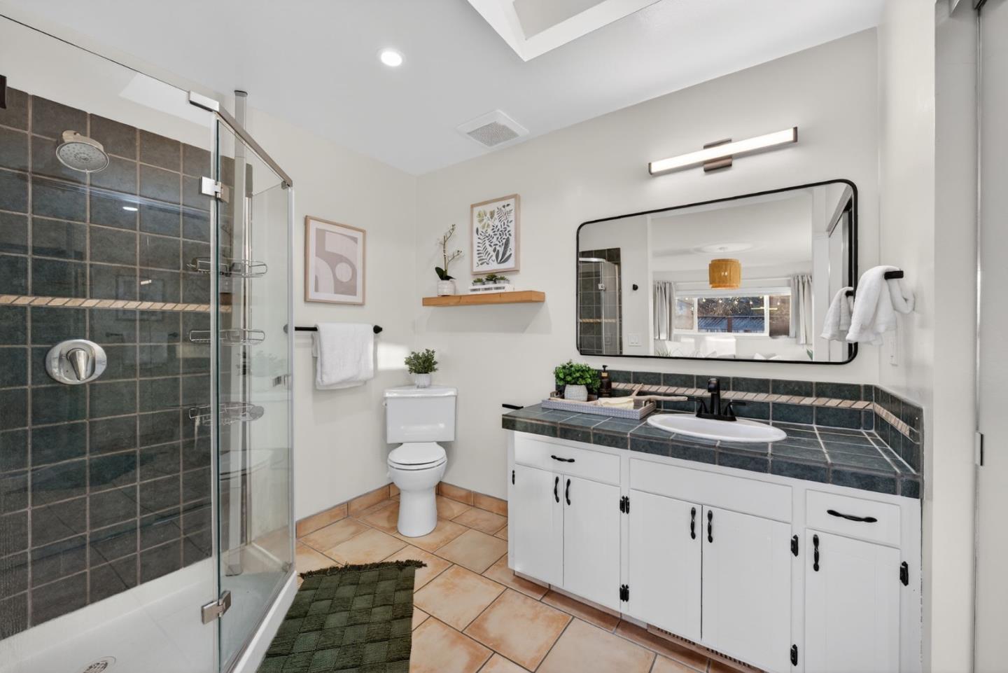 Detail Gallery Image 13 of 26 For 1500 Dougmar Dr, Santa Cruz,  CA 95062 - 4 Beds | 2 Baths