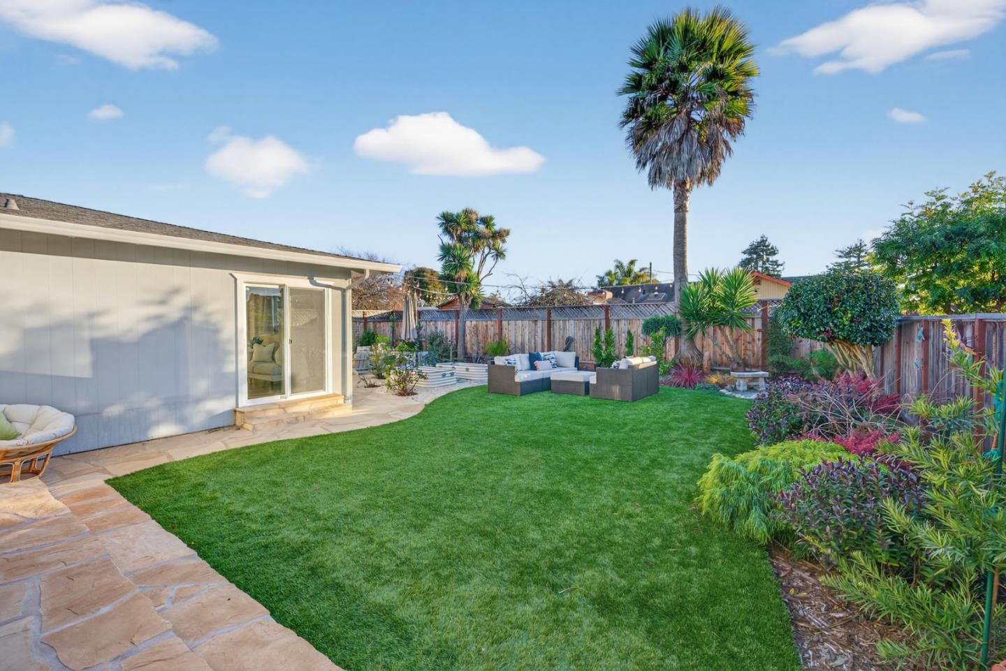 Detail Gallery Image 18 of 26 For 1500 Dougmar Dr, Santa Cruz,  CA 95062 - 4 Beds | 2 Baths