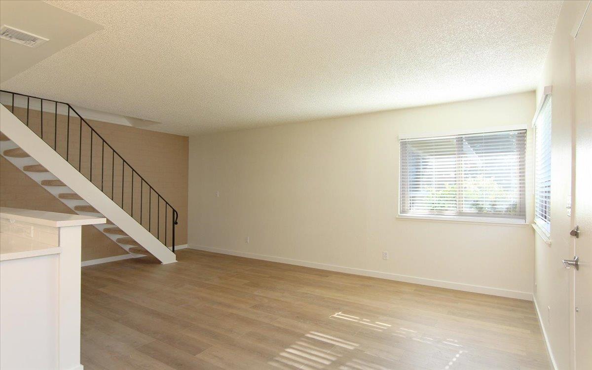 Detail Gallery Image 6 of 18 For 4435 Diamond St #2,  Capitola,  CA 95010 - 2 Beds | 1 Baths