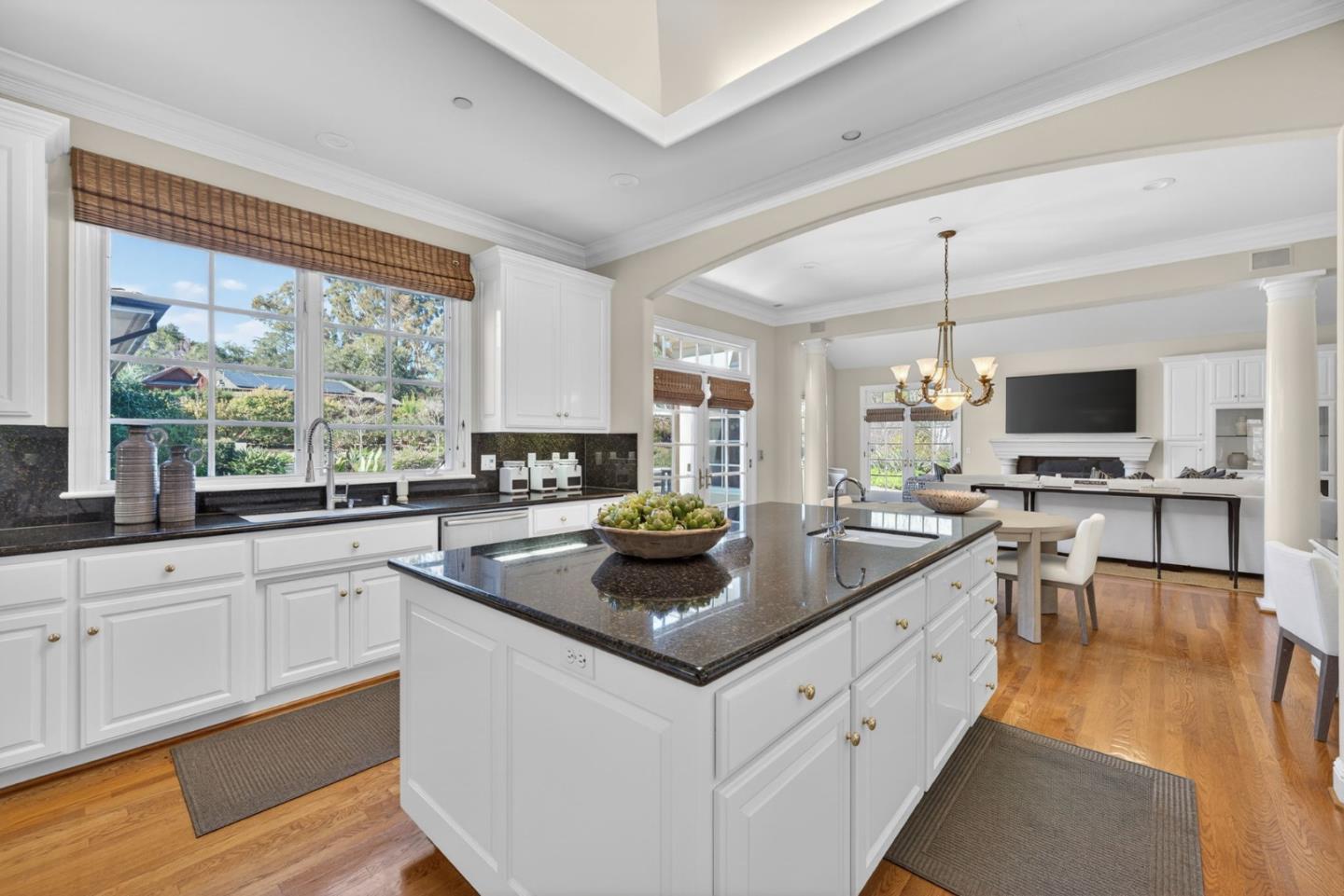 Detail Gallery Image 12 of 39 For 18800 Bella Vina, Saratoga,  CA 95070 - 4 Beds | 5/1 Baths