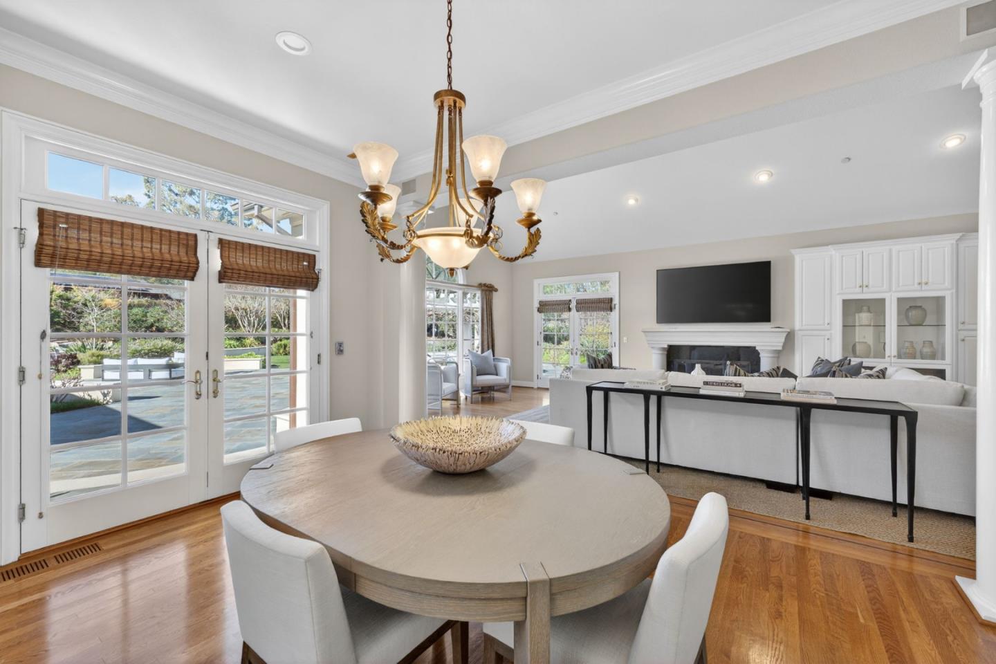 Detail Gallery Image 15 of 39 For 18800 Bella Vina, Saratoga,  CA 95070 - 4 Beds | 5/1 Baths