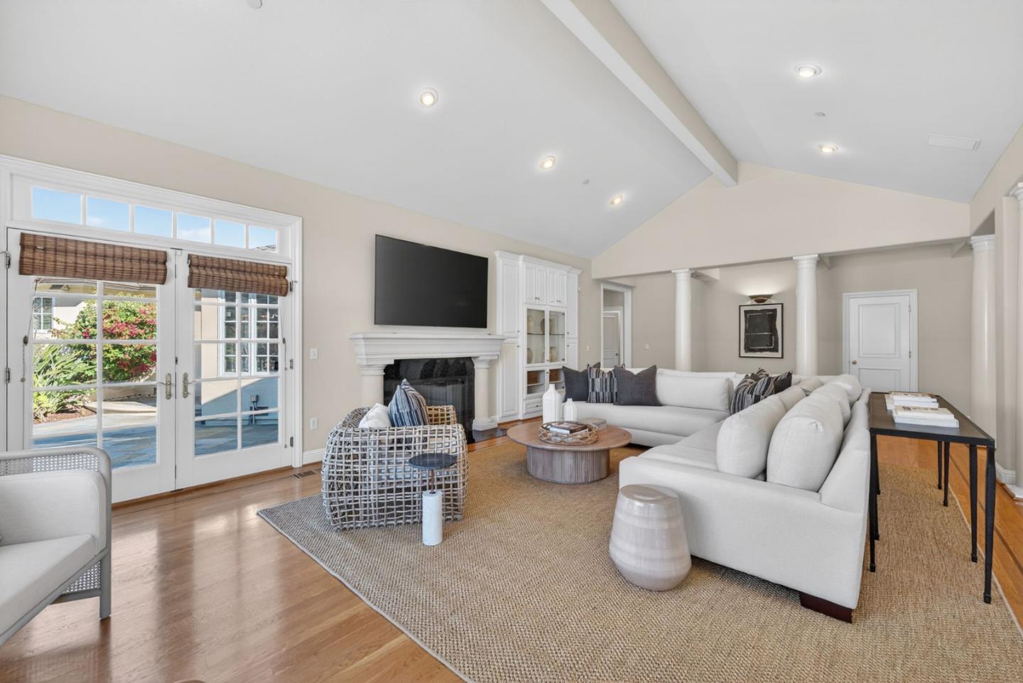 Detail Gallery Image 20 of 39 For 18800 Bella Vina, Saratoga,  CA 95070 - 4 Beds | 5/1 Baths