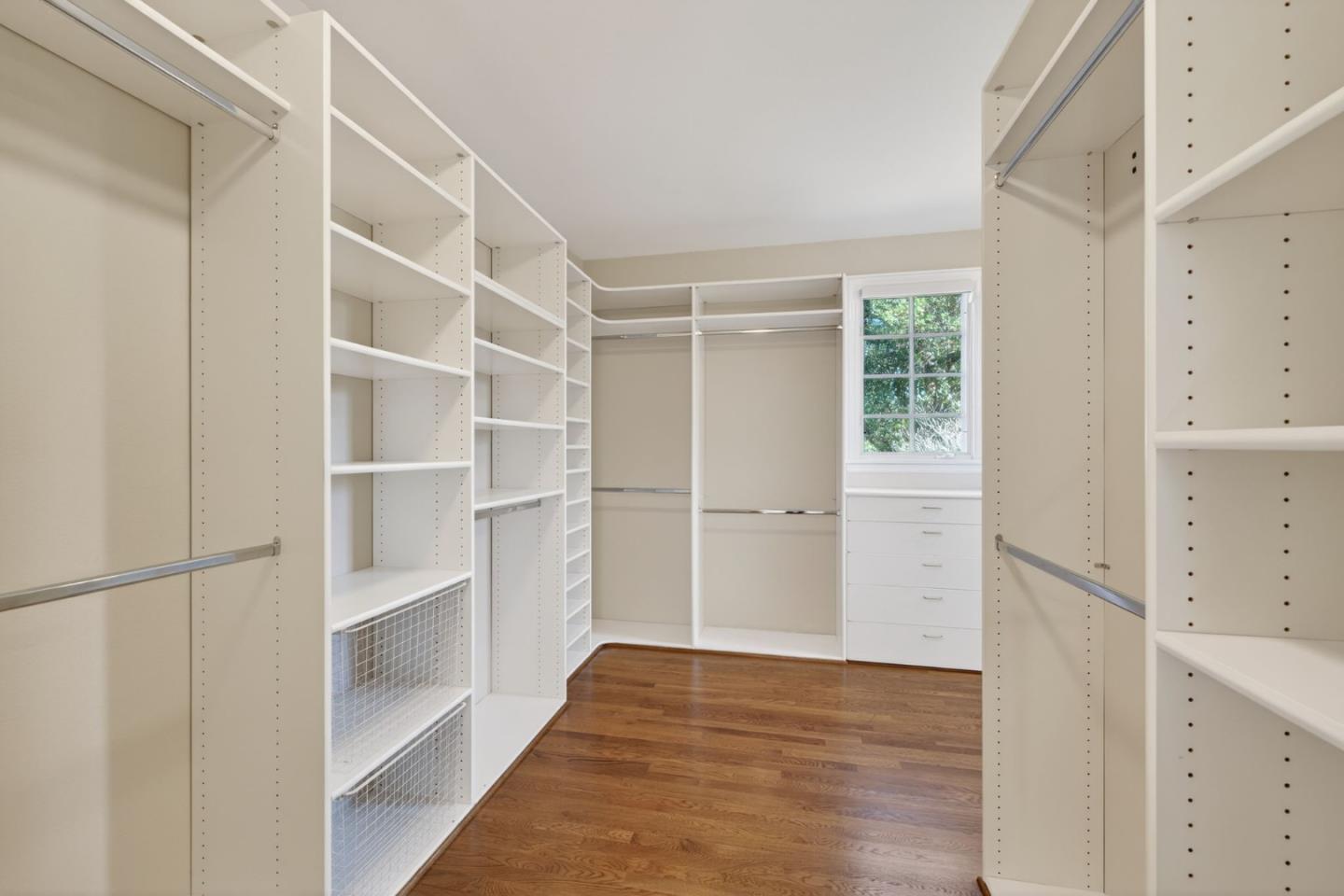 Detail Gallery Image 30 of 39 For 18800 Bella Vina, Saratoga,  CA 95070 - 4 Beds | 5/1 Baths