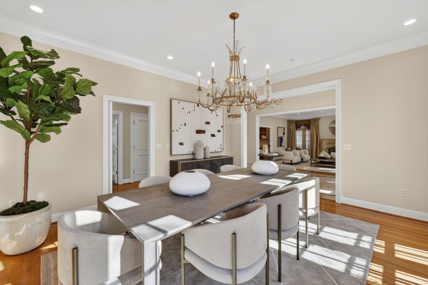 Detail Gallery Image 9 of 39 For 18800 Bella Vina, Saratoga,  CA 95070 - 4 Beds | 5/1 Baths