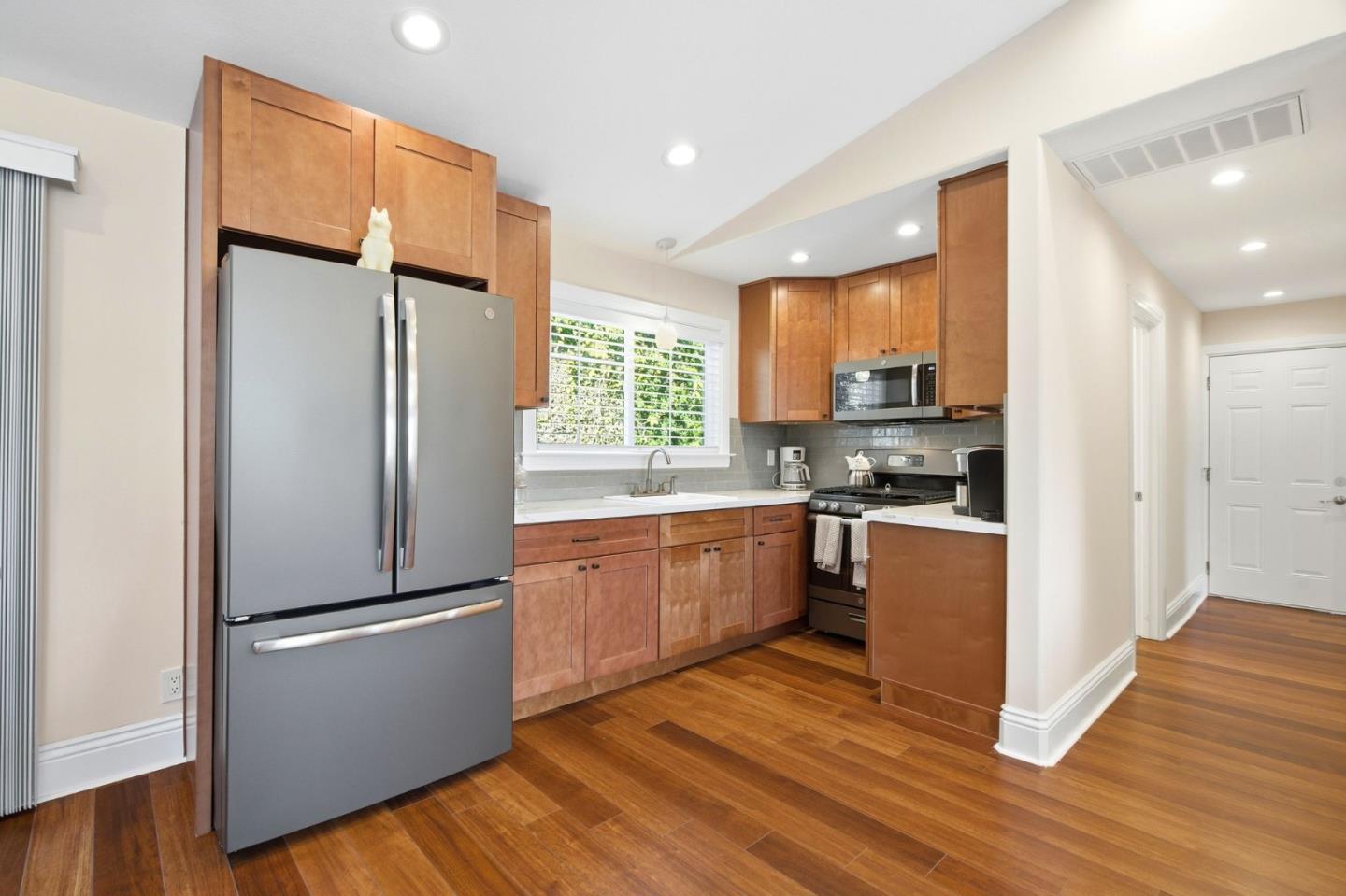 Detail Gallery Image 30 of 42 For 1061 Shamrock Dr, Campbell,  CA 95008 - 4 Beds | 3 Baths