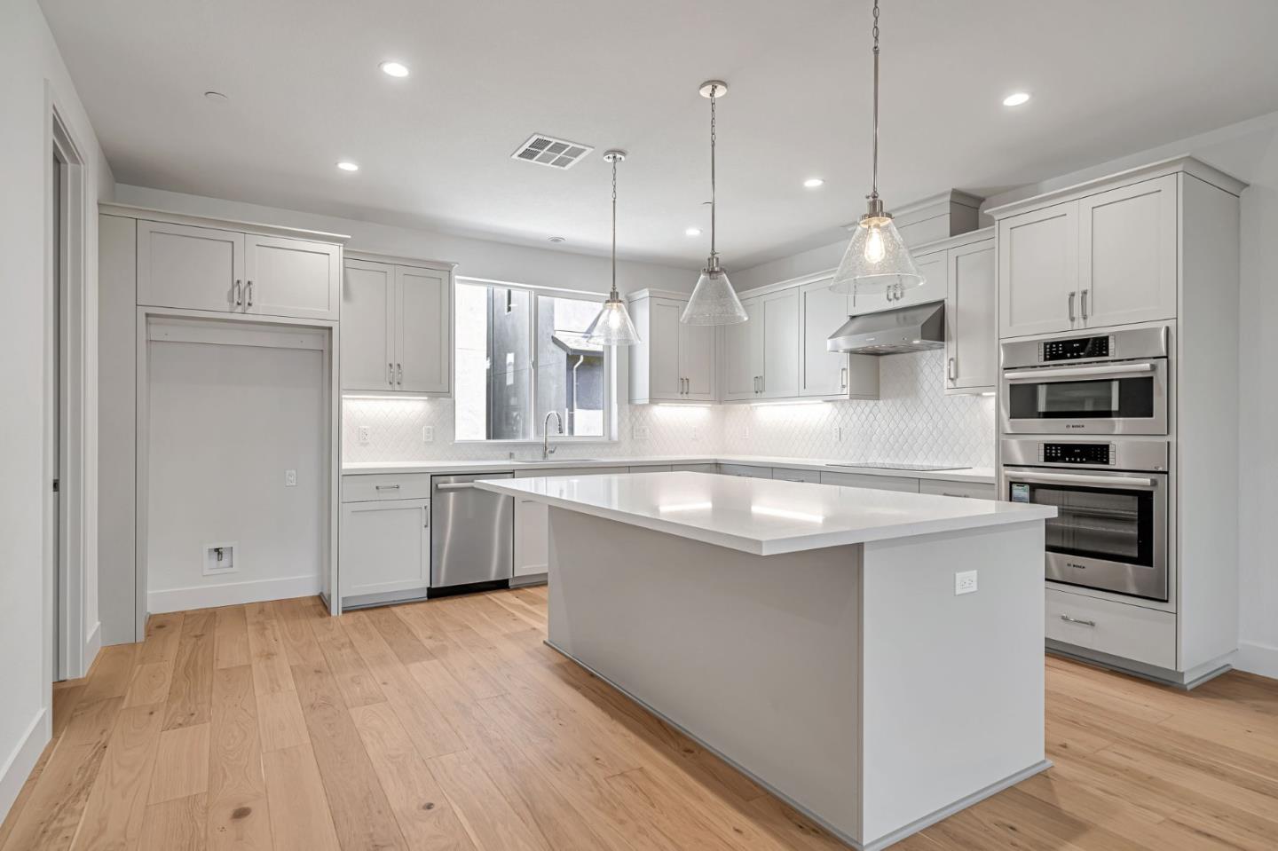 Detail Gallery Image 15 of 24 For 7007 Sunglow Ter, San Ramon,  CA 94583 - 4 Beds | 3/1 Baths