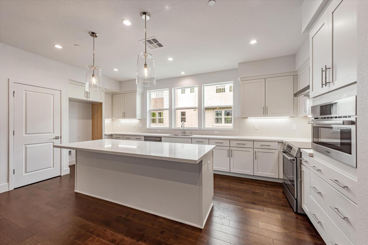 Detail Gallery Image 7 of 20 For 3310 Seashell Ter, San Ramon,  CA 94583 - 3 Beds | 3/1 Baths