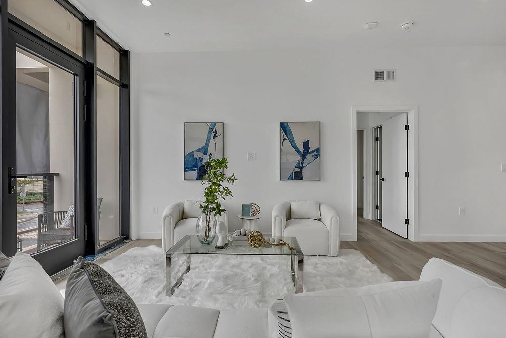 Detail Gallery Image 4 of 53 For 889 Mclellan Dr #210,  South San Francisco,  CA 94080 - 3 Beds | 2 Baths