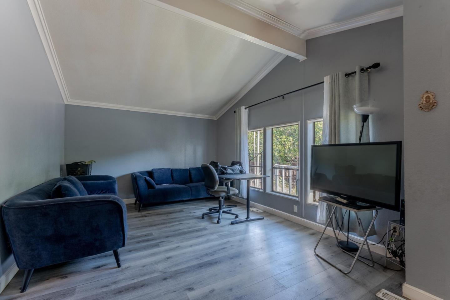 Detail Gallery Image 4 of 24 For 580 Ahwanee Ave #11,  Sunnyvale,  CA 94085 - 2 Beds | 2 Baths