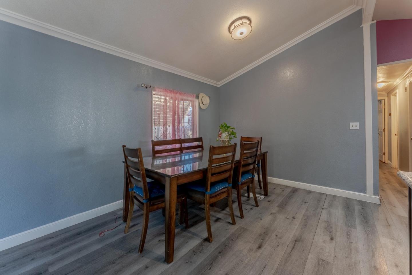 Detail Gallery Image 6 of 24 For 580 Ahwanee Ave #11,  Sunnyvale,  CA 94085 - 2 Beds | 2 Baths