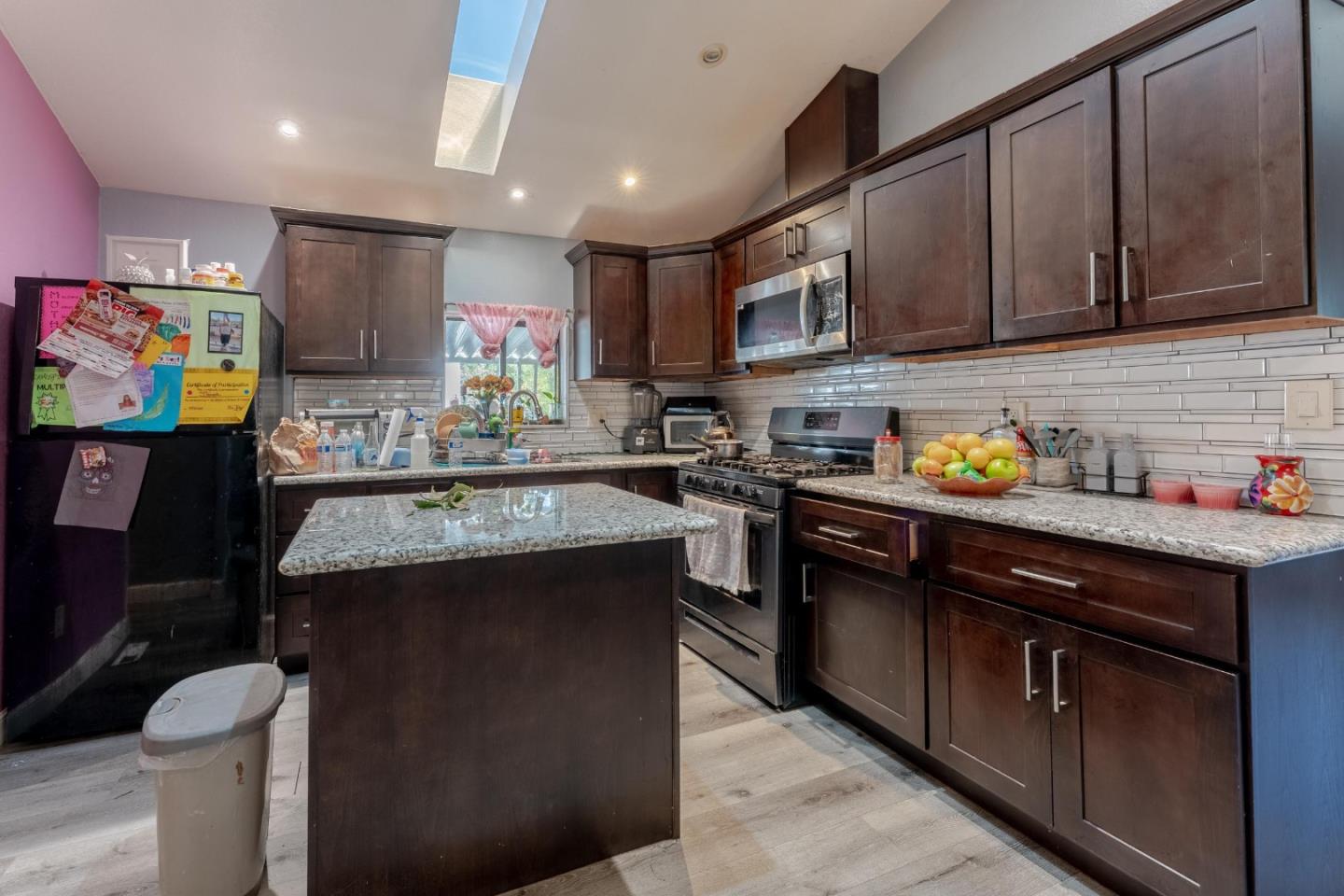 Detail Gallery Image 7 of 24 For 580 Ahwanee Ave #11,  Sunnyvale,  CA 94085 - 2 Beds | 2 Baths