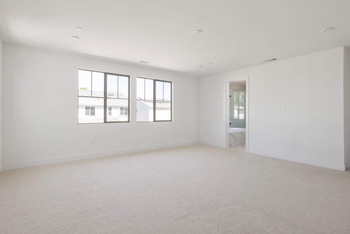 Detail Gallery Image 14 of 18 For 7376 Ailes Ct, Gilroy,  CA 95020 - 4 Beds | 3/1 Baths