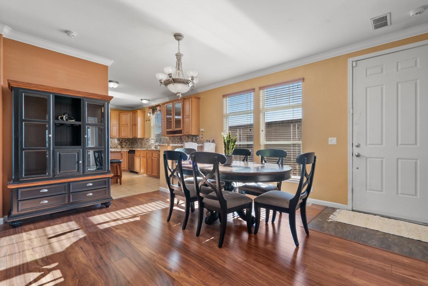 Detail Gallery Image 9 of 66 For 1225 Vienna Dr #375,  Sunnyvale,  CA 94089 - 3 Beds | 3 Baths