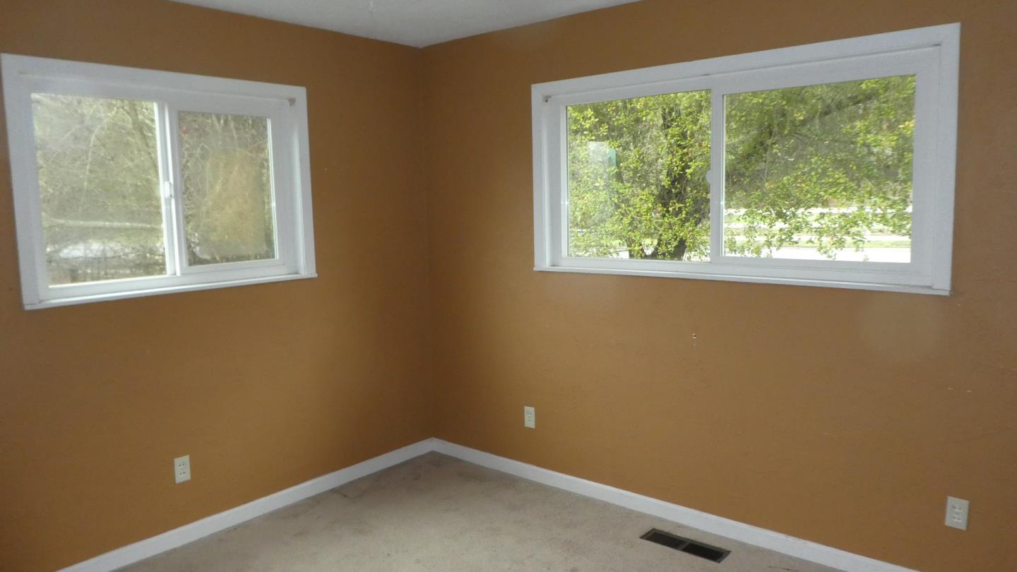 Detail Gallery Image 10 of 12 For 10230 Highway 9, Ben Lomond,  CA 95005 - 4 Beds | 2 Baths