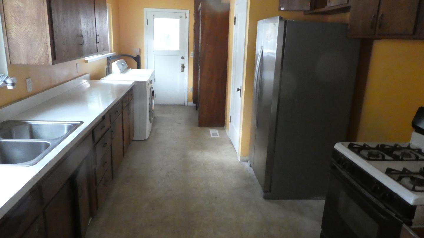 Detail Gallery Image 5 of 12 For 10230 Highway 9, Ben Lomond,  CA 95005 - 4 Beds | 2 Baths