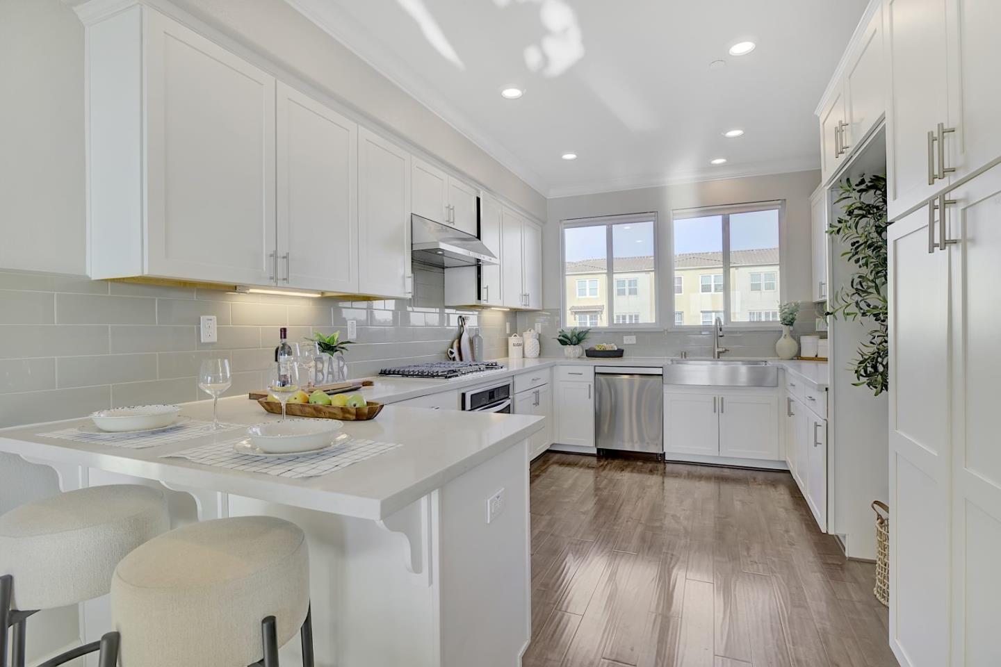 Detail Gallery Image 23 of 62 For 2001 Ocean View Ct #D,  Daly City,  CA 94014 - 4 Beds | 3 Baths