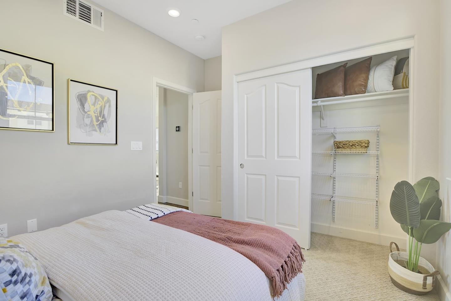 Detail Gallery Image 28 of 62 For 2001 Ocean View Ct #D,  Daly City,  CA 94014 - 4 Beds | 3 Baths