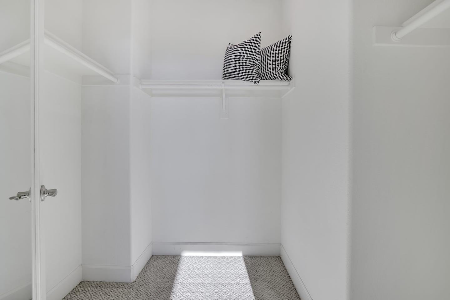 Detail Gallery Image 45 of 62 For 2001 Ocean View Ct #D,  Daly City,  CA 94014 - 4 Beds | 3 Baths