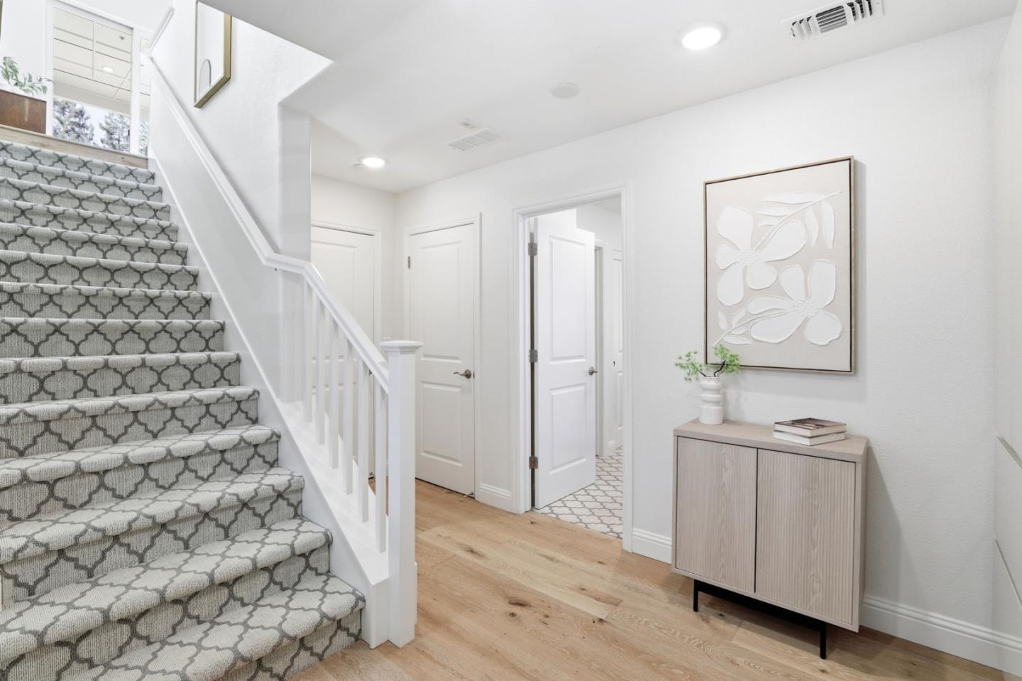 Photo #5: ML82031535 Listing: Photo #5