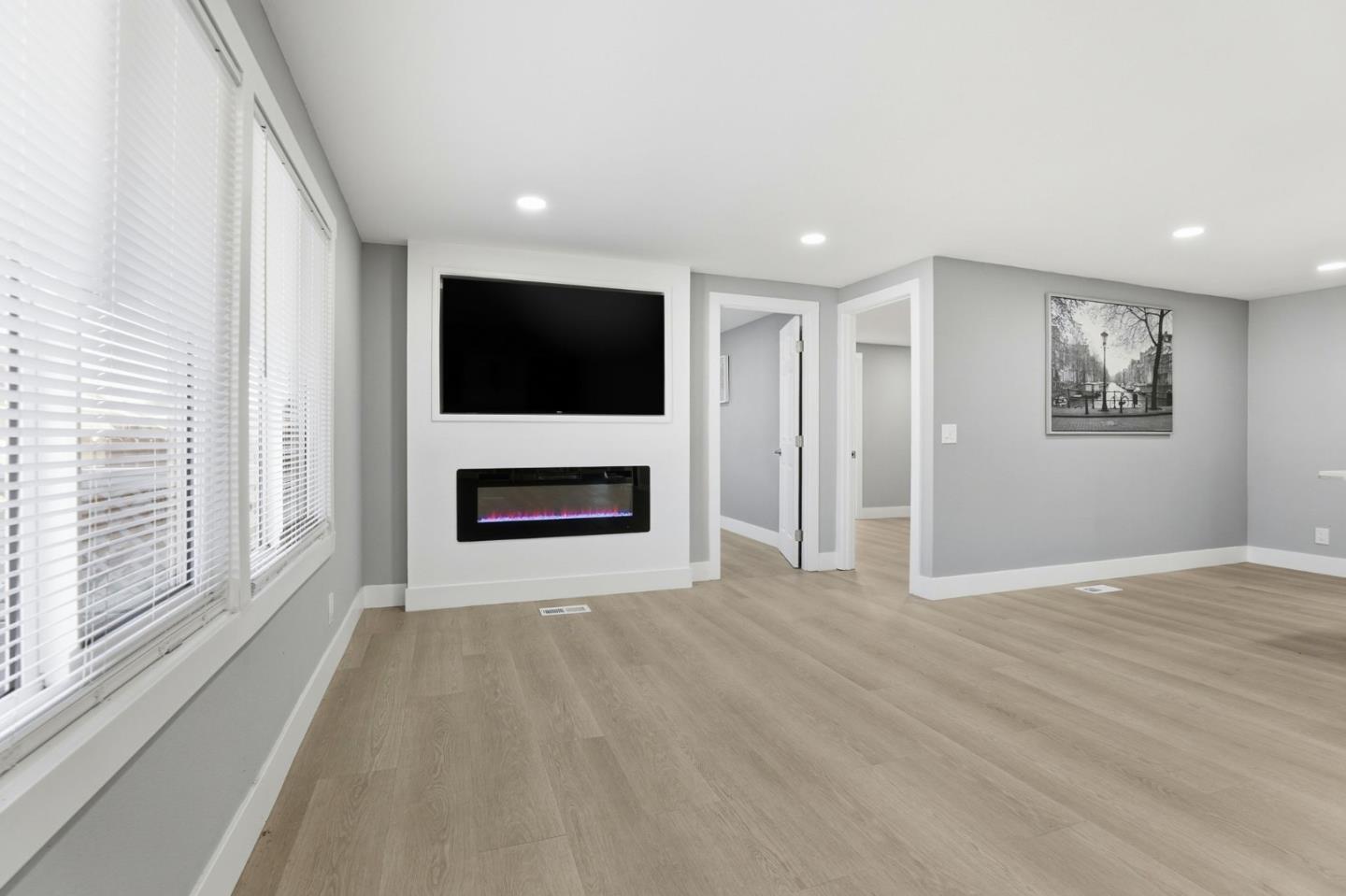 Detail Gallery Image 10 of 37 For 174 Redwood Ave #174,  Hollister,  CA 95023 - 4 Beds | 2 Baths