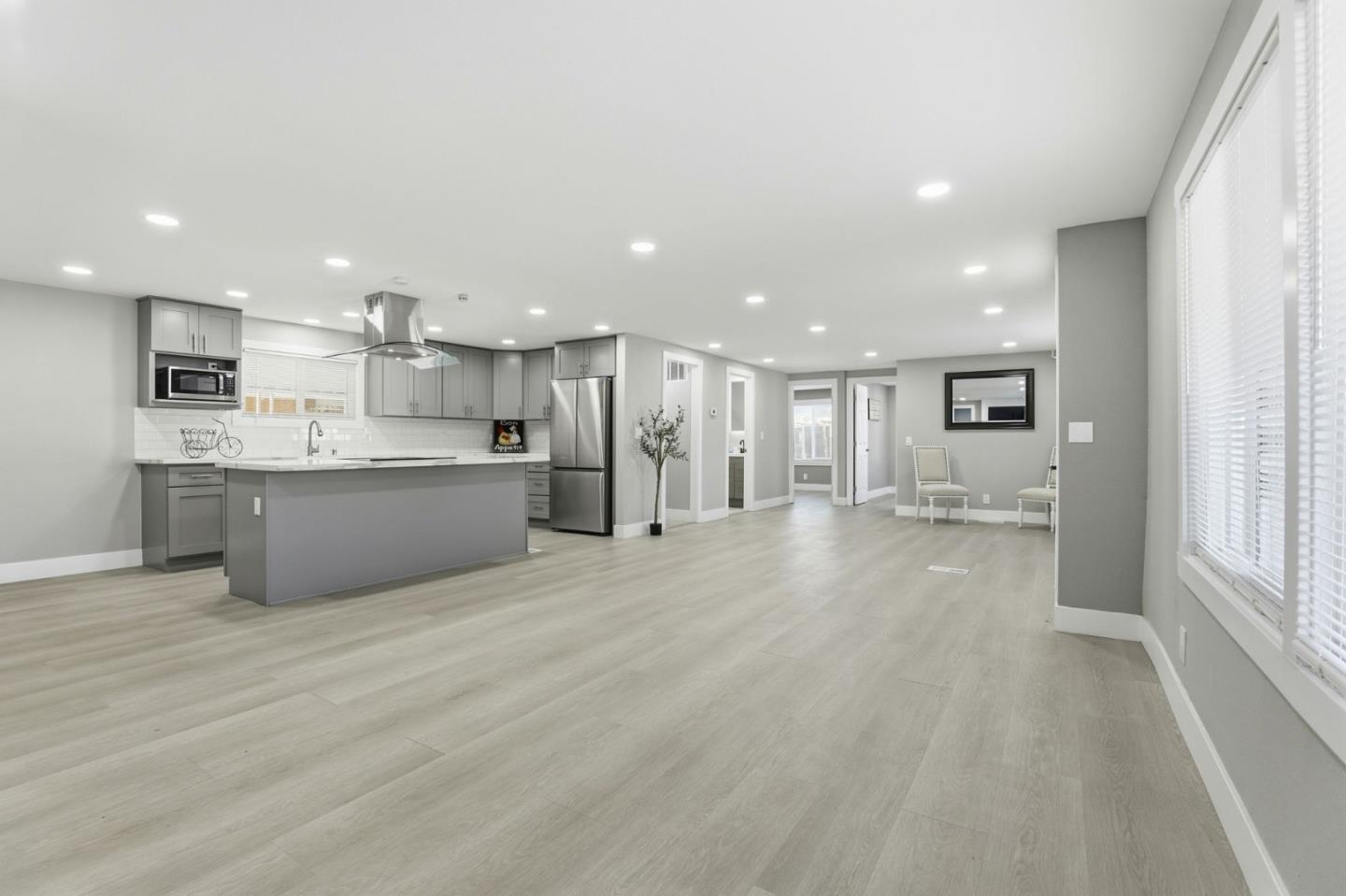 Detail Gallery Image 14 of 37 For 174 Redwood Ave #174,  Hollister,  CA 95023 - 4 Beds | 2 Baths