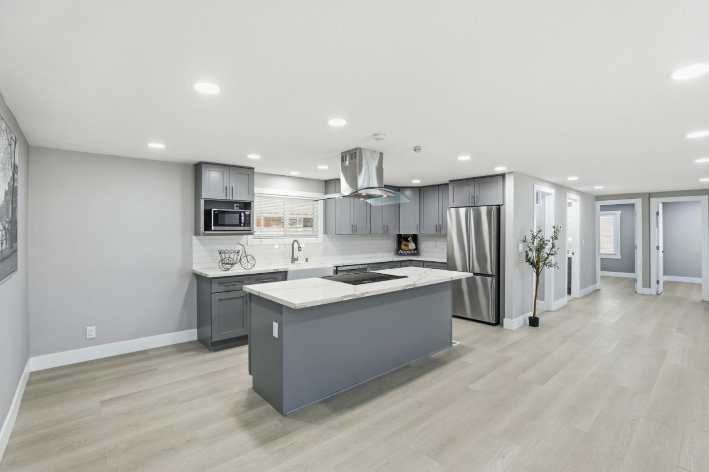 Detail Gallery Image 15 of 37 For 174 Redwood Ave #174,  Hollister,  CA 95023 - 4 Beds | 2 Baths