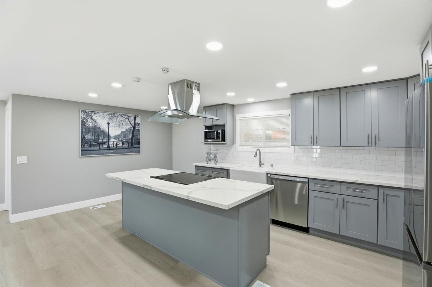 Detail Gallery Image 16 of 37 For 174 Redwood Ave #174,  Hollister,  CA 95023 - 4 Beds | 2 Baths