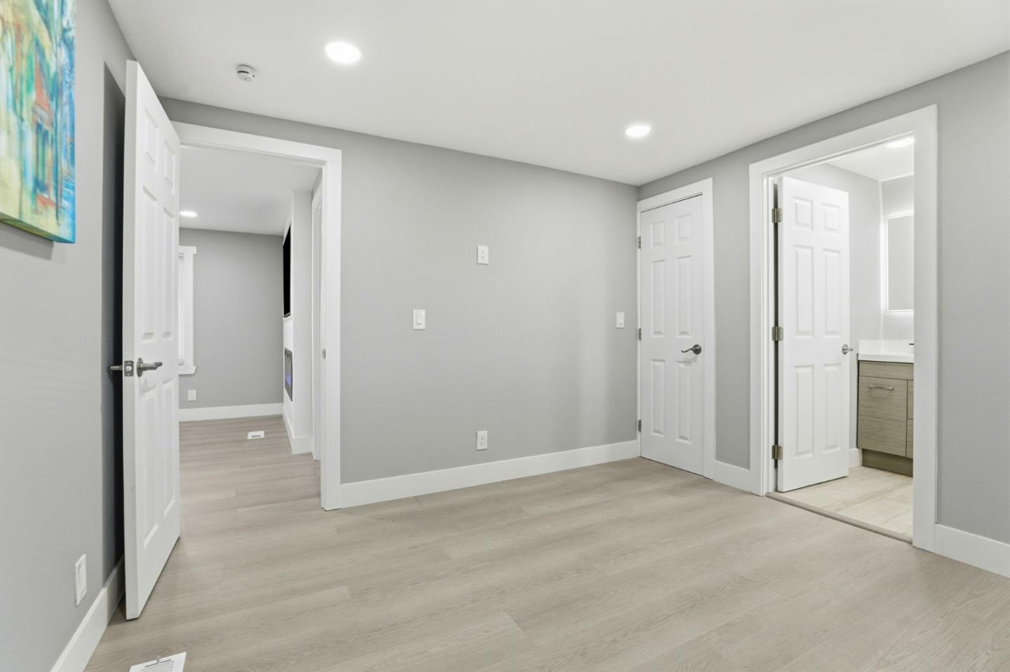 Detail Gallery Image 8 of 37 For 174 Redwood Ave #174,  Hollister,  CA 95023 - 4 Beds | 2 Baths