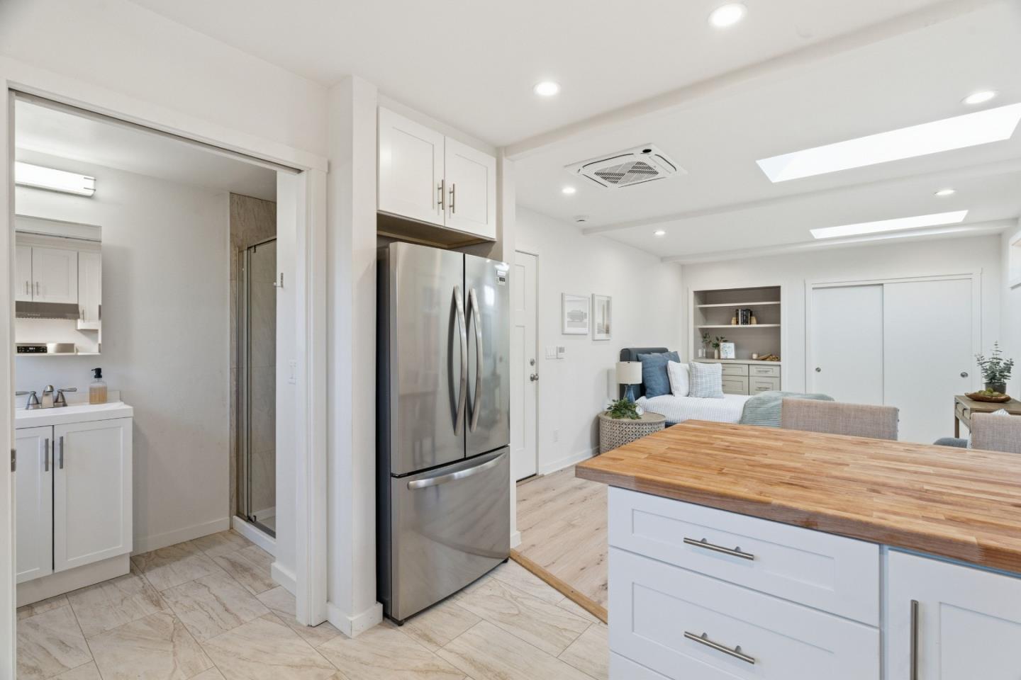 Detail Gallery Image 10 of 76 For 133 Washburn Ave, Santa Cruz,  CA 95063 - 2 Beds | 1 Baths