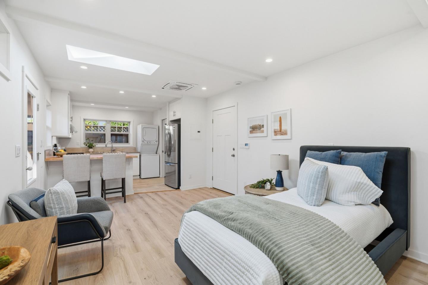 Detail Gallery Image 15 of 76 For 133 Washburn Ave, Santa Cruz,  CA 95063 - 2 Beds | 1 Baths