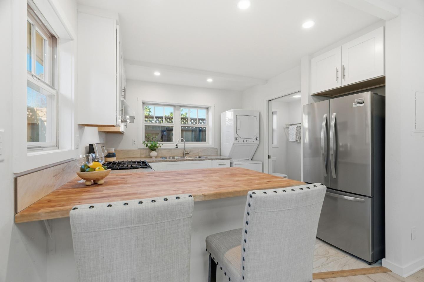 Detail Gallery Image 18 of 76 For 133 Washburn Ave, Santa Cruz,  CA 95063 - 2 Beds | 1 Baths