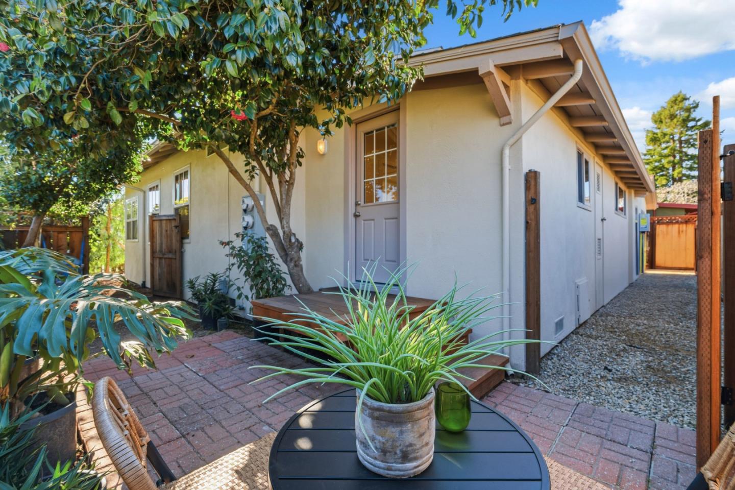 Detail Gallery Image 39 of 76 For 133 Washburn Ave, Santa Cruz,  CA 95063 - 2 Beds | 1 Baths