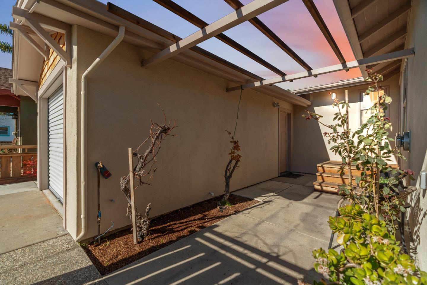 Detail Gallery Image 57 of 76 For 133 Washburn Ave, Santa Cruz,  CA 95063 - 2 Beds | 1 Baths