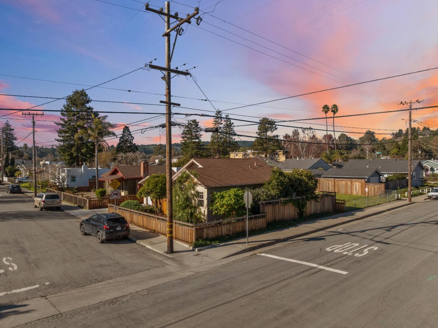 Detail Gallery Image 71 of 76 For 133 Washburn Ave, Santa Cruz,  CA 95063 - 2 Beds | 1 Baths