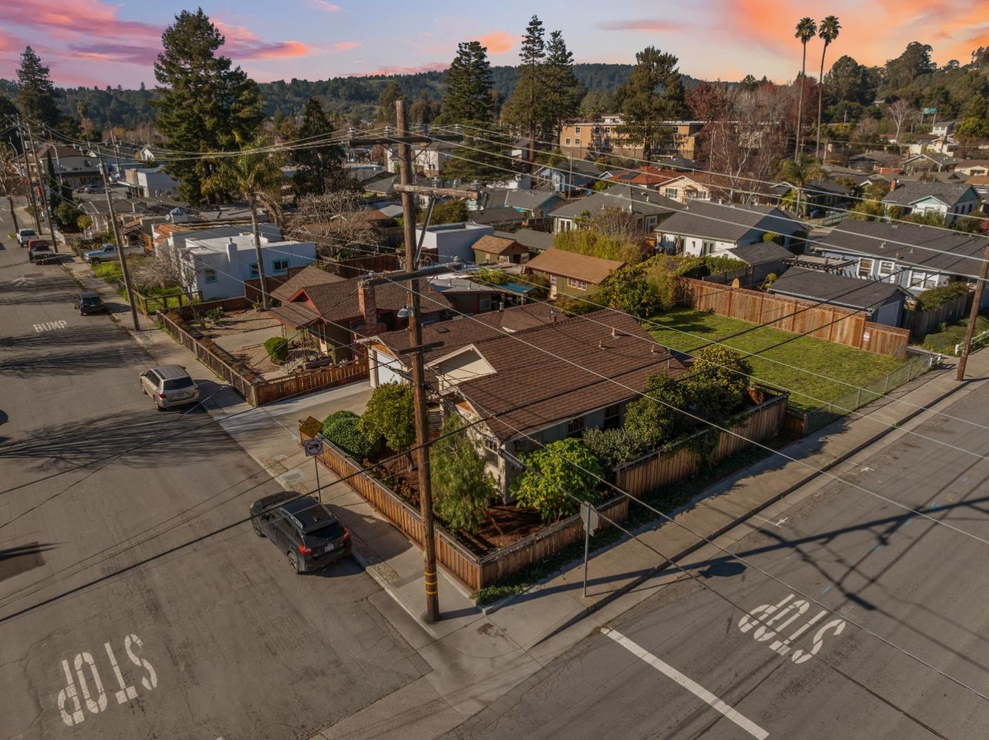 Detail Gallery Image 72 of 76 For 133 Washburn Ave, Santa Cruz,  CA 95063 - 2 Beds | 1 Baths