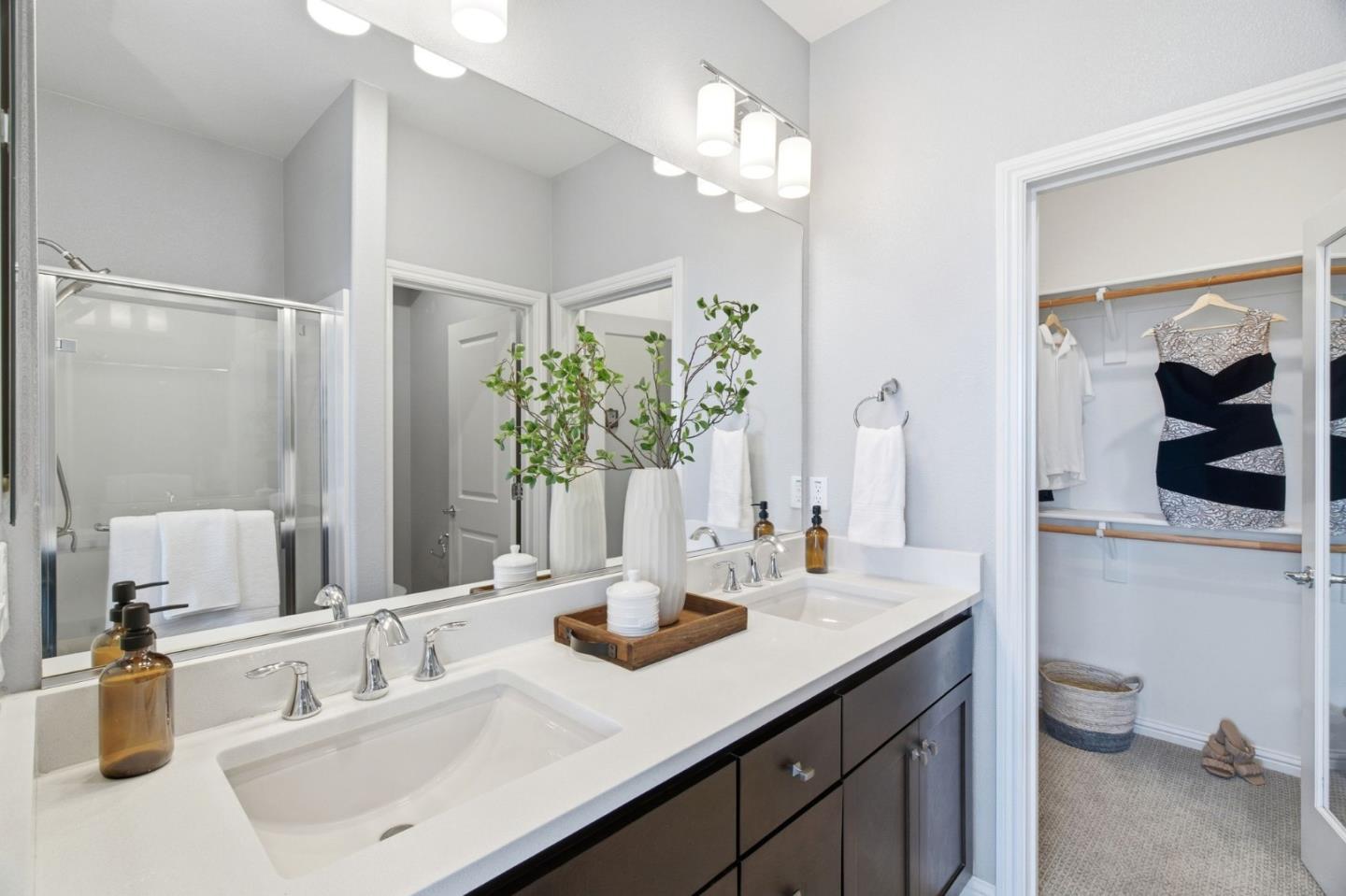 Detail Gallery Image 23 of 50 For 394 Circuit Way, Mountain View,  CA 94043 - 3 Beds | 2/1 Baths