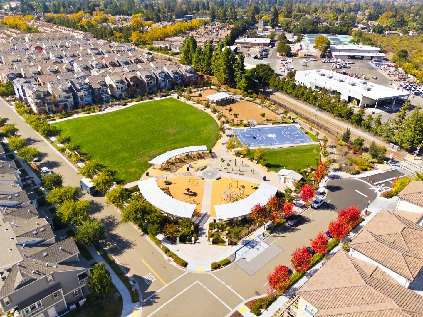 Detail Gallery Image 46 of 50 For 394 Circuit Way, Mountain View,  CA 94043 - 3 Beds | 2/1 Baths