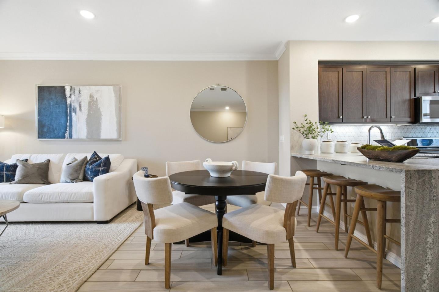 Detail Gallery Image 8 of 50 For 394 Circuit Way, Mountain View,  CA 94043 - 3 Beds | 2/1 Baths