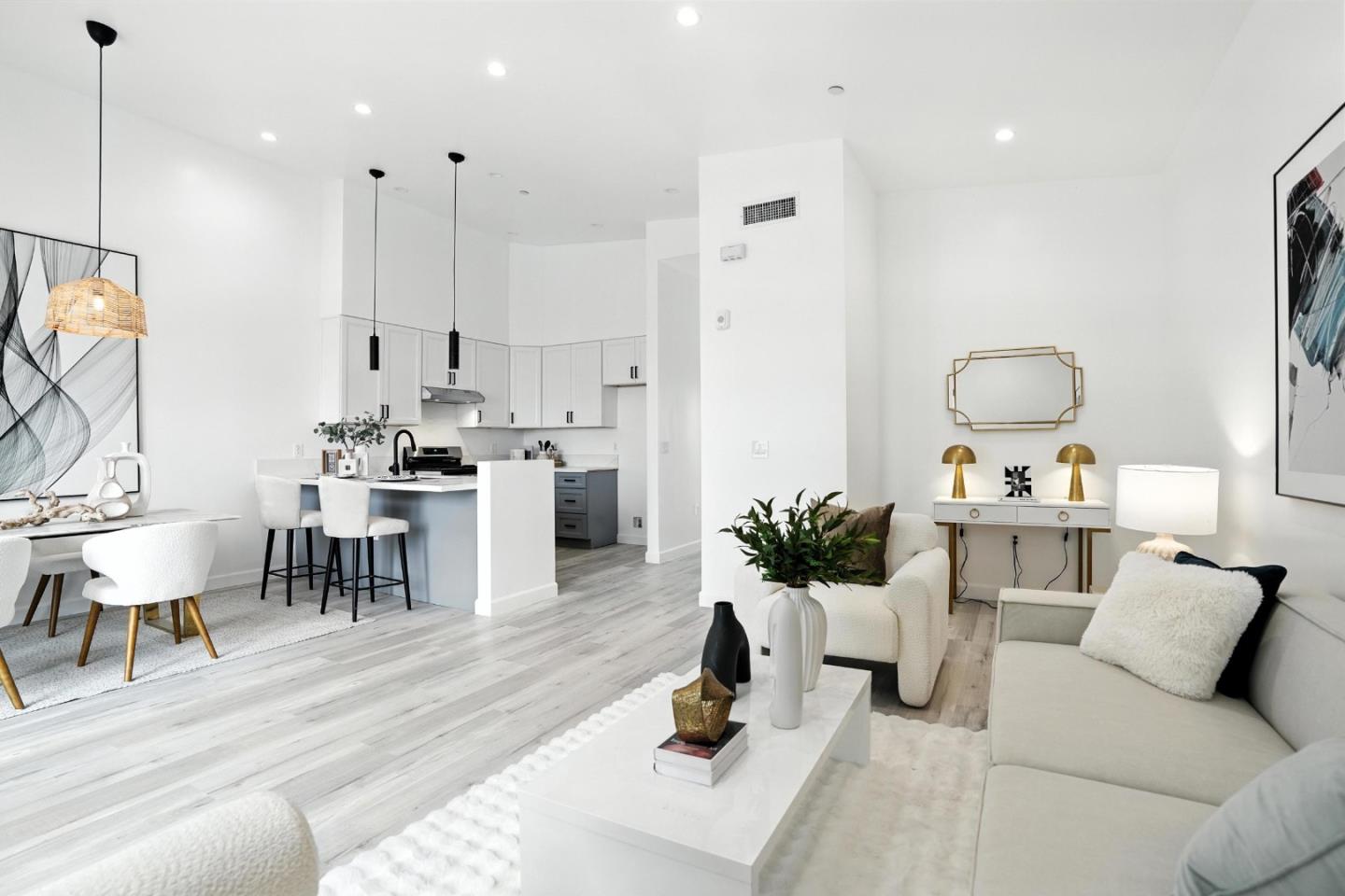 Front Image Thumbnail for ML82031540