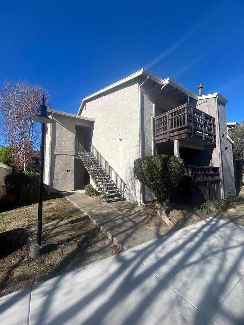 Detail Gallery Image 3 of 18 For 427 W Laurel Dr a,  Salinas,  CA 93906 - 1 Beds | 1 Baths