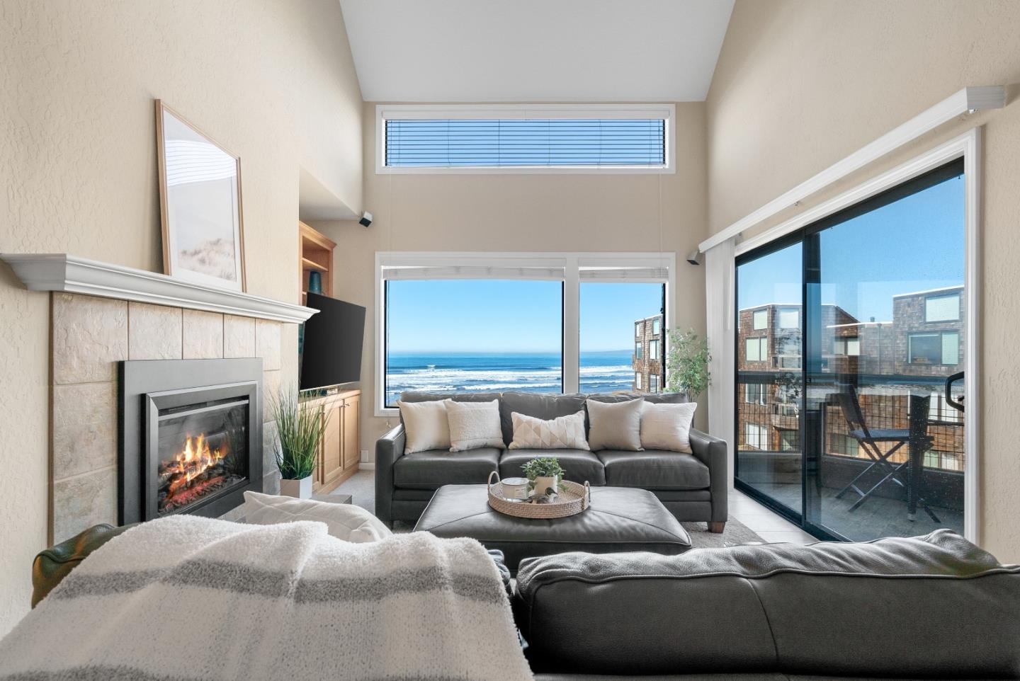 Detail Gallery Image 3 of 33 For 101 Shell Dr #64,  Watsonville,  CA 95076 - 2 Beds | 2 Baths