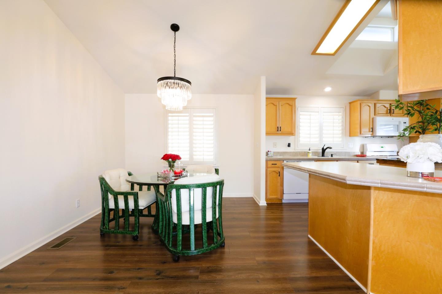 Detail Gallery Image 18 of 81 For 433 Sylvan Ave #122,  Mountain View,  CA 94041 - 3 Beds | 2 Baths