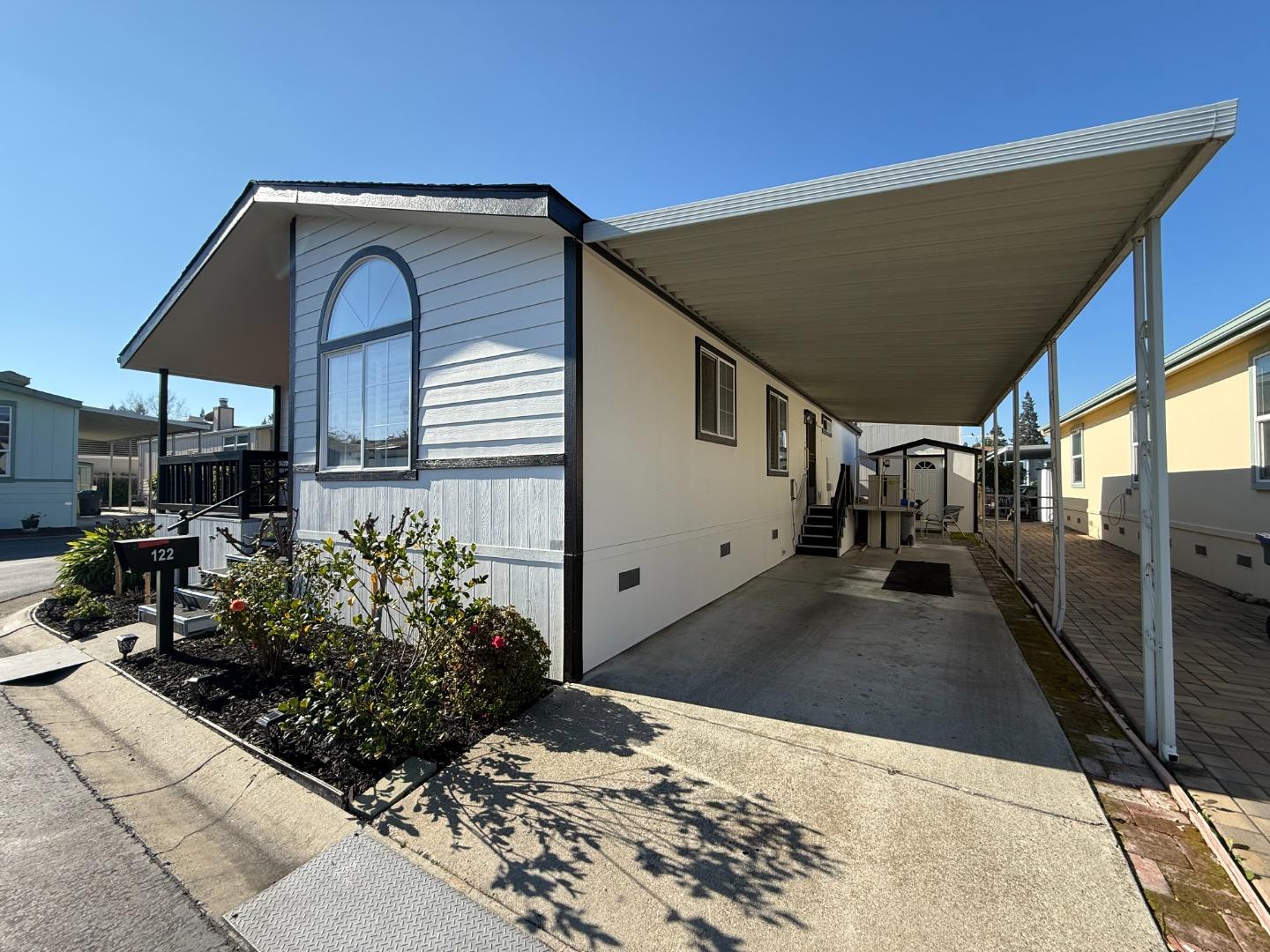 Detail Gallery Image 3 of 81 For 433 Sylvan Ave #122,  Mountain View,  CA 94041 - 3 Beds | 2 Baths