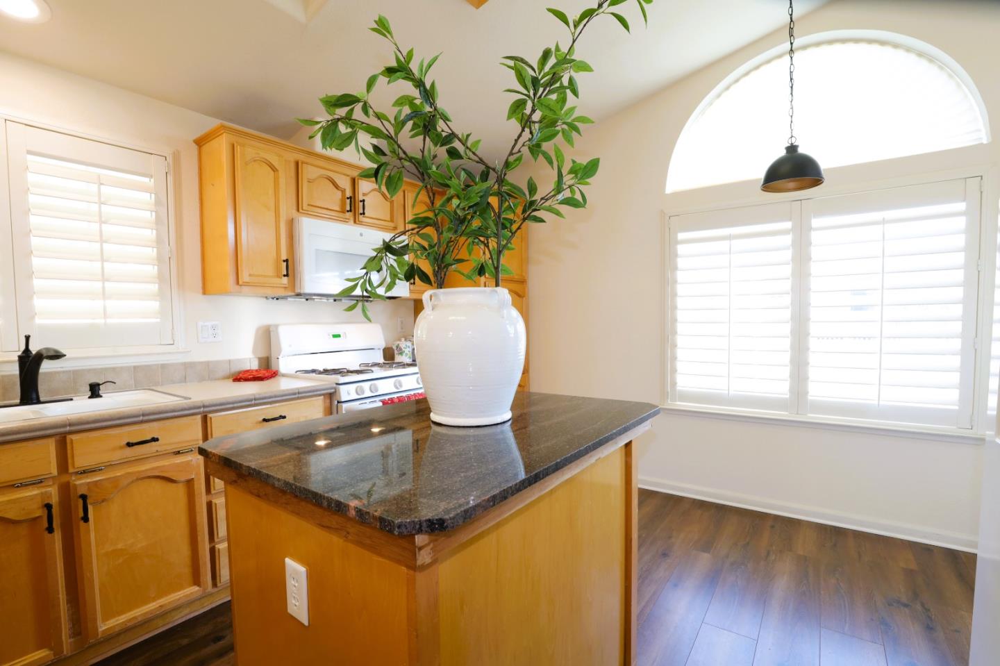 Detail Gallery Image 30 of 81 For 433 Sylvan Ave #122,  Mountain View,  CA 94041 - 3 Beds | 2 Baths